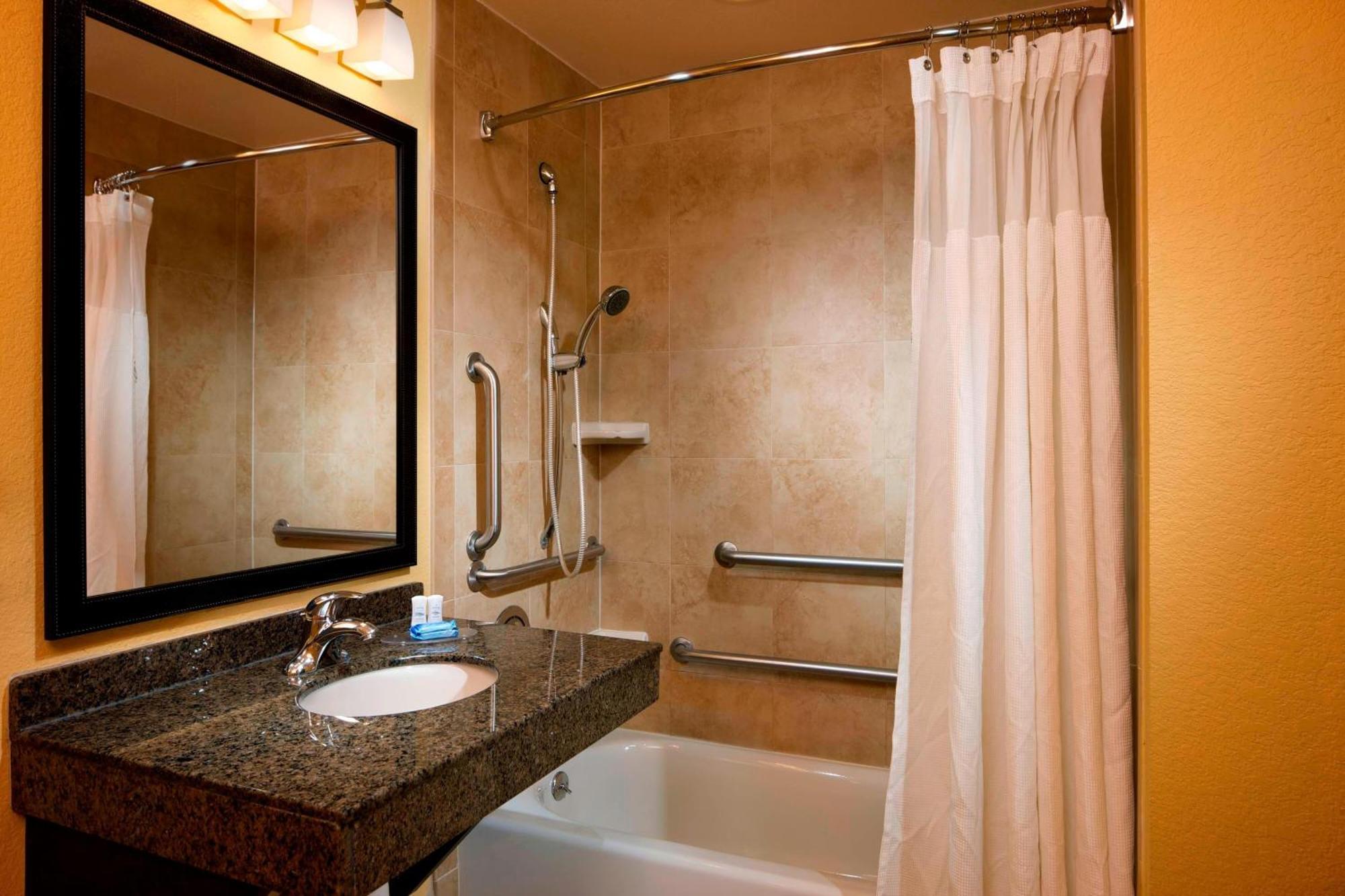 Fairfield Inn & Suites Houston Intercontinental Airport Экстерьер фото