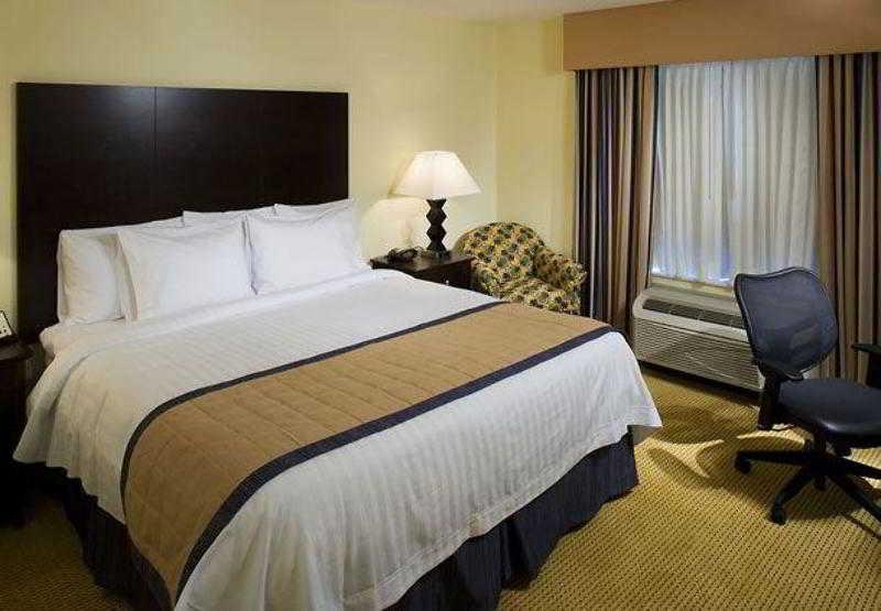 Fairfield Inn & Suites Houston Intercontinental Airport Номер фото