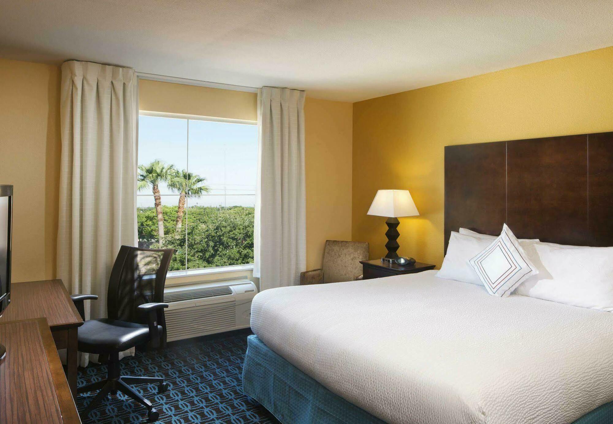Fairfield Inn & Suites Houston Intercontinental Airport Экстерьер фото